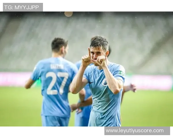 铲射自家大门乌龙失误三镇扳回一球十人新鹏城仍落后 铲射自家大门乌龙失误三镇扳回一球十人新鹏城仍落后