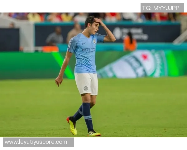 巴萨中卫危机加剧埃里克加西亚鼻梁骨折仅剩阿劳霍和库巴西可用